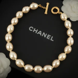 Collier de perles Chanel 1994
