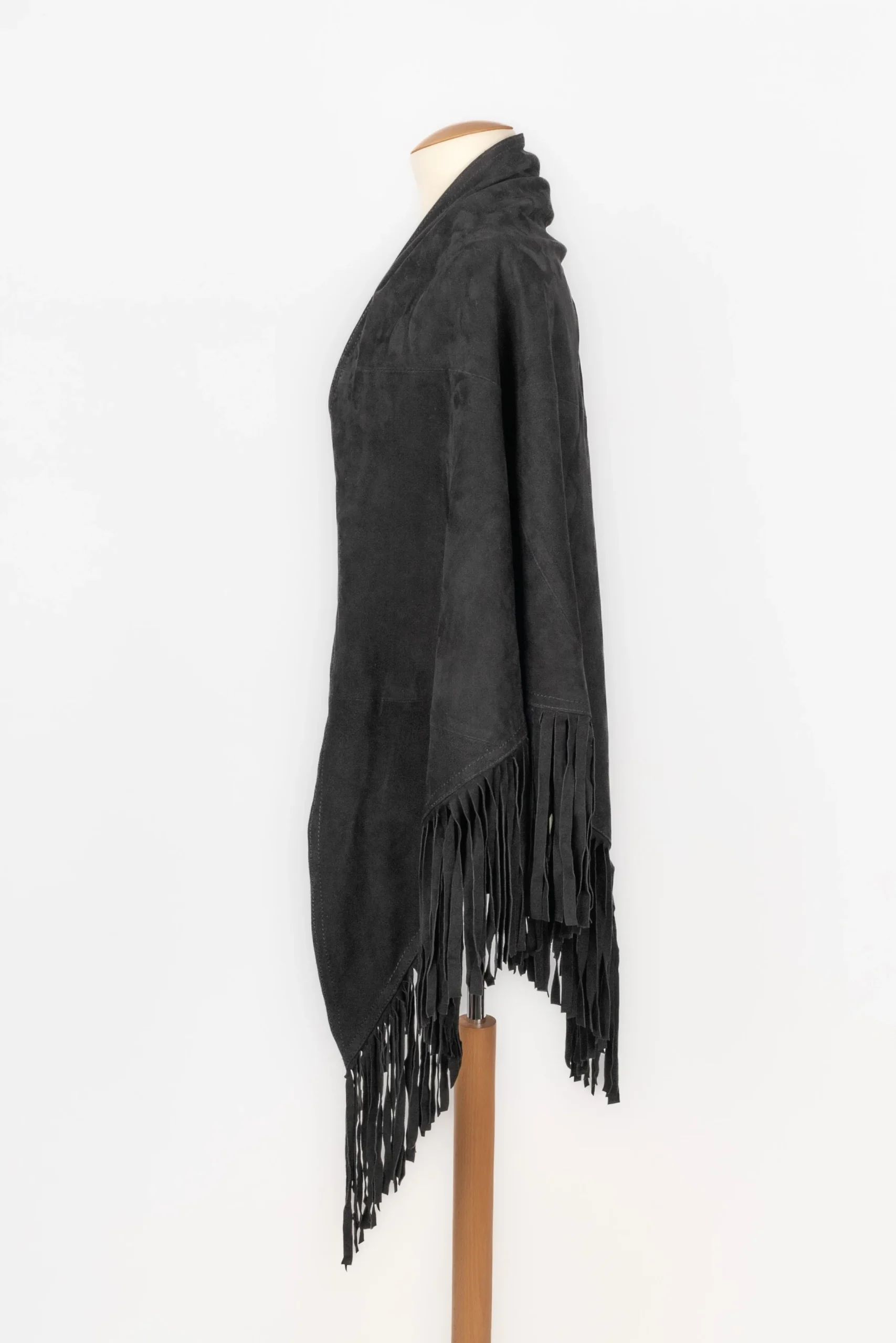 Cape en cuir Christian Lacroix – Image 5