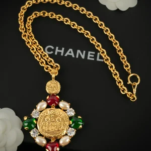 Collier pendentif Chanel 1993