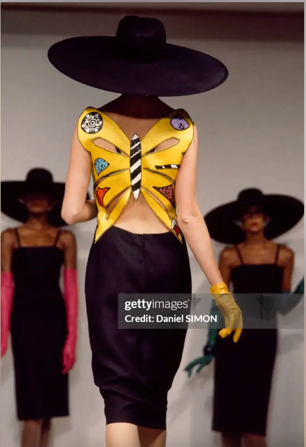 Robe "Papillon" Louis Feraud Haute Couture Printemps-Eté 1986 – Image 3