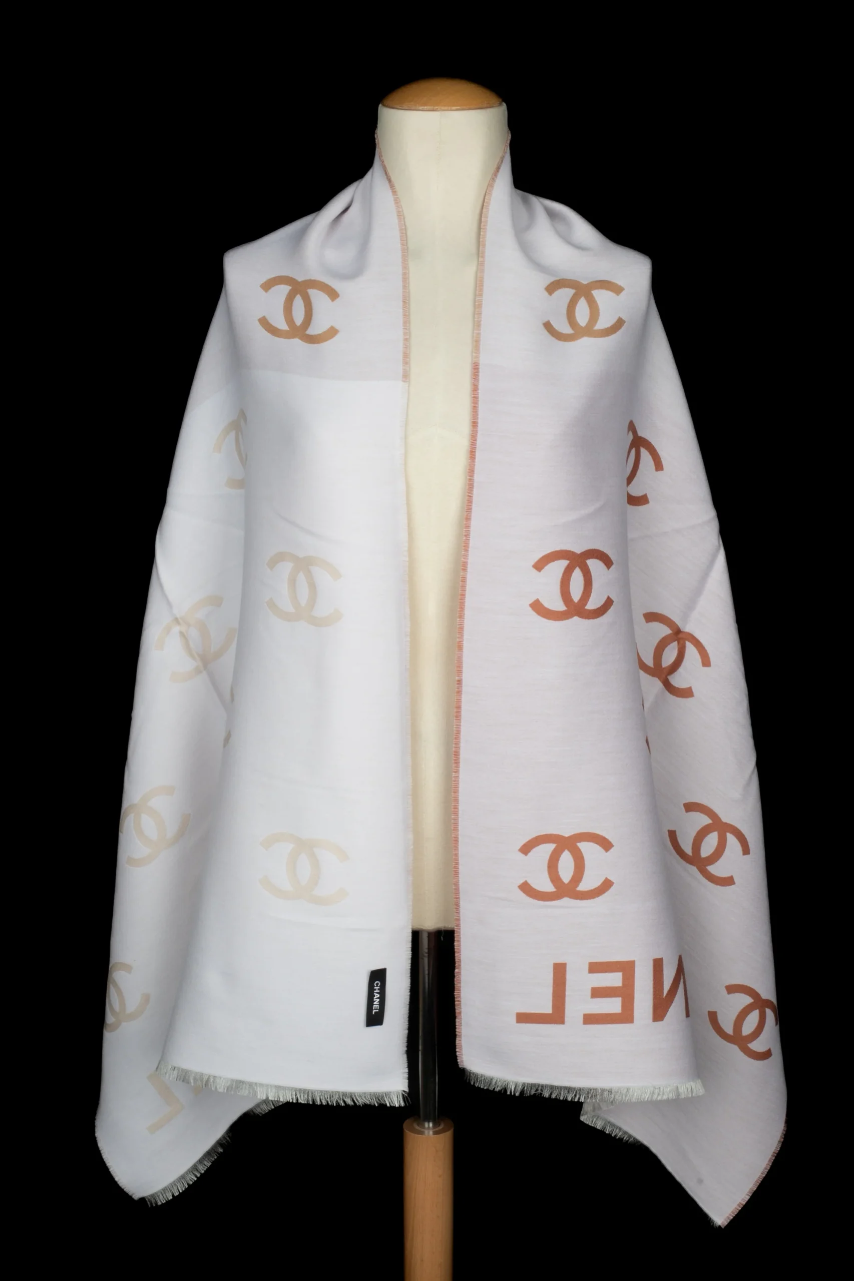 Écharpe tricolore Chanel – Image 5