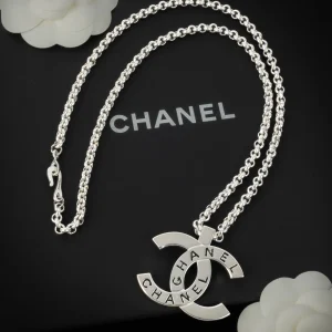 Collier cc Chanel Printemps 1998