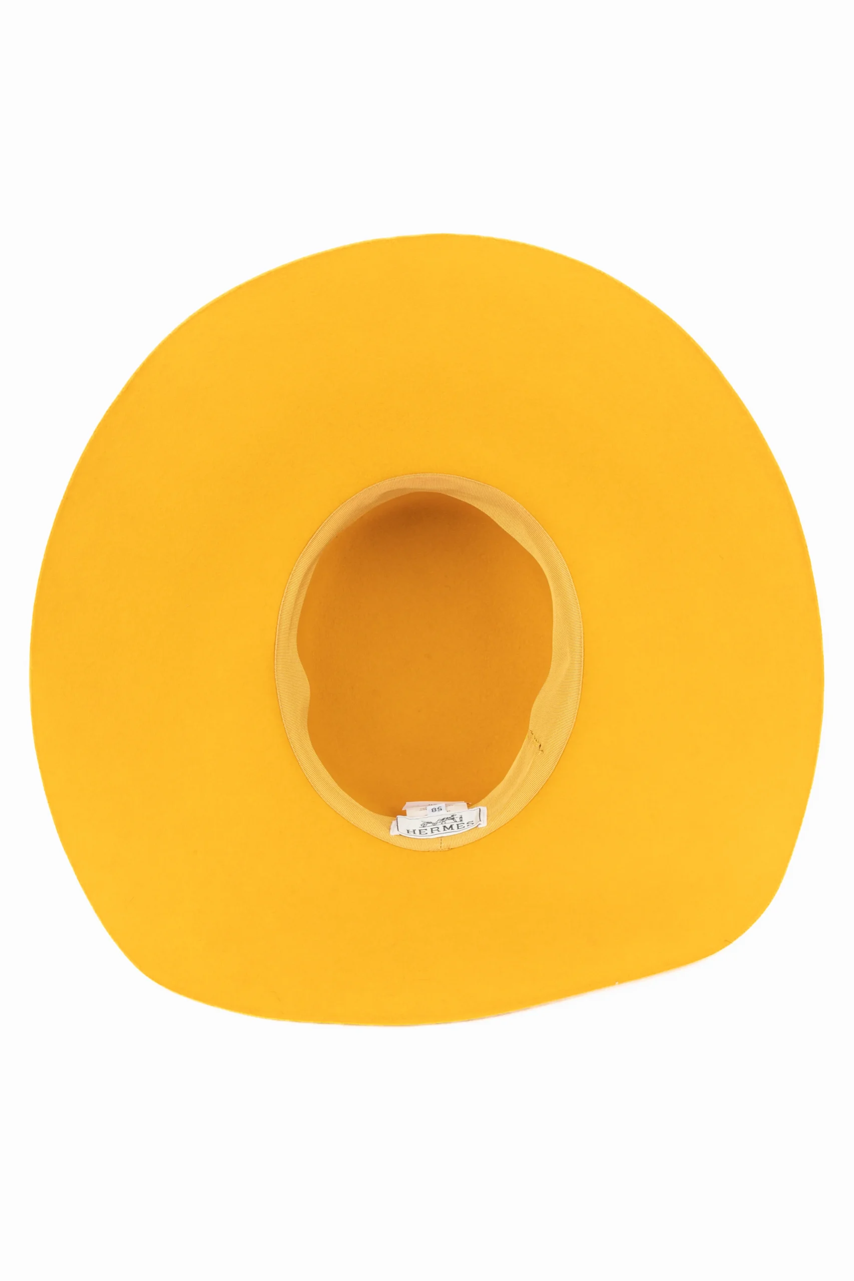 Chapeau en feutre jaune Hermès – Image 9