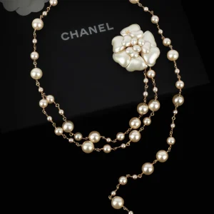 Ceinture camélia Chanel Automne 2002