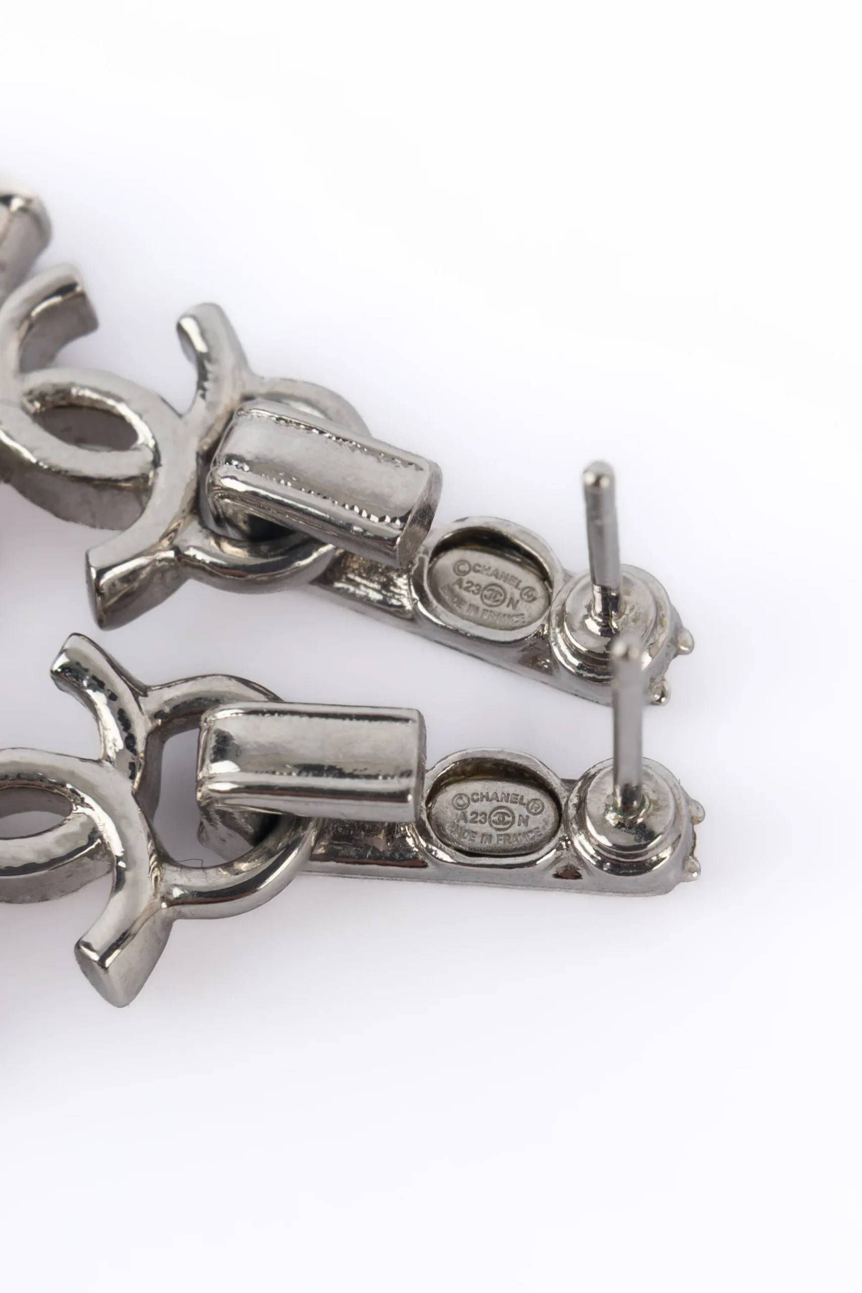 Boucles d'oreilles "flacon de parfum" Chanel 2023 – Image 8