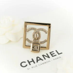 Broche Chanel 2023