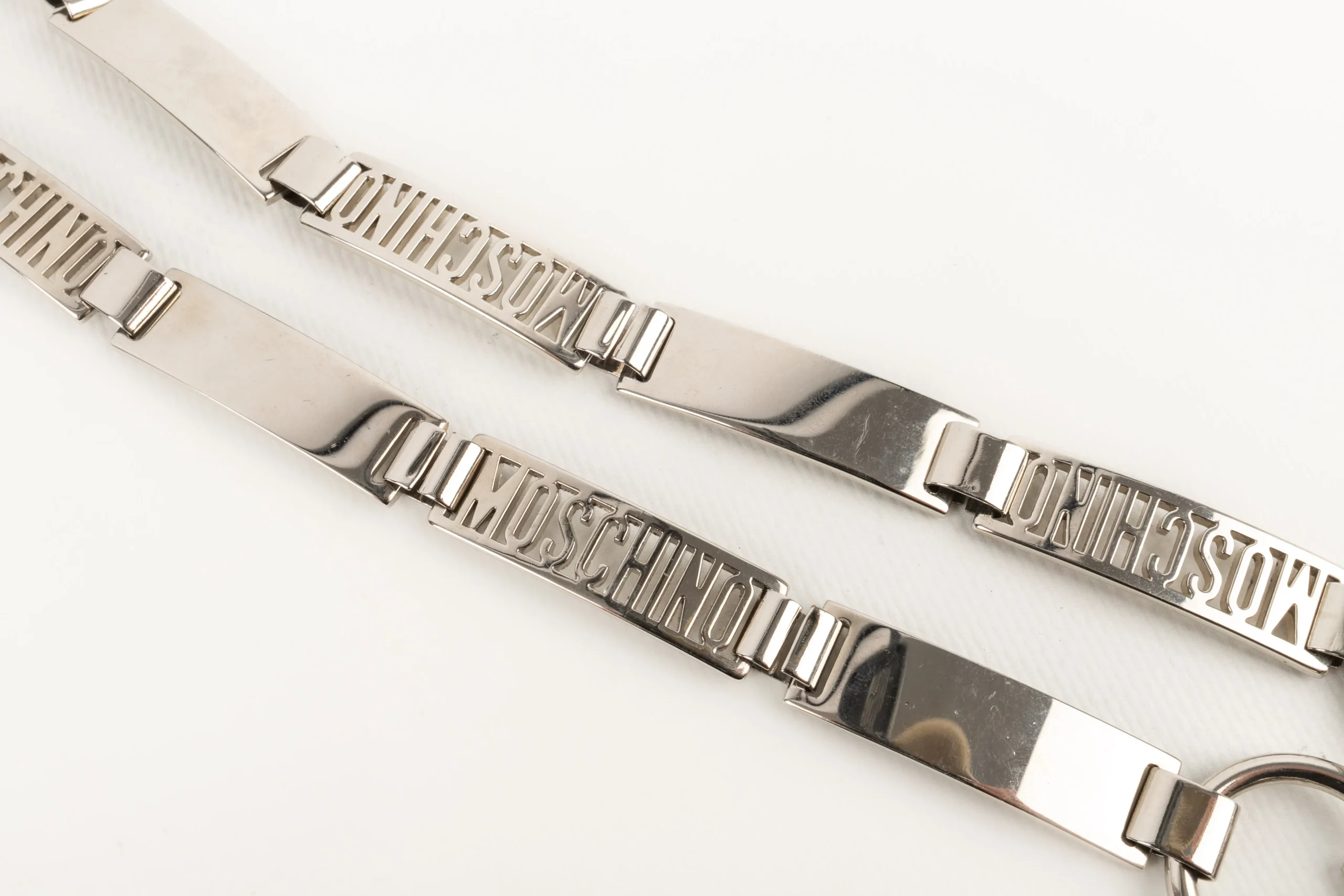 Ceinture argentée Moschino – Image 3