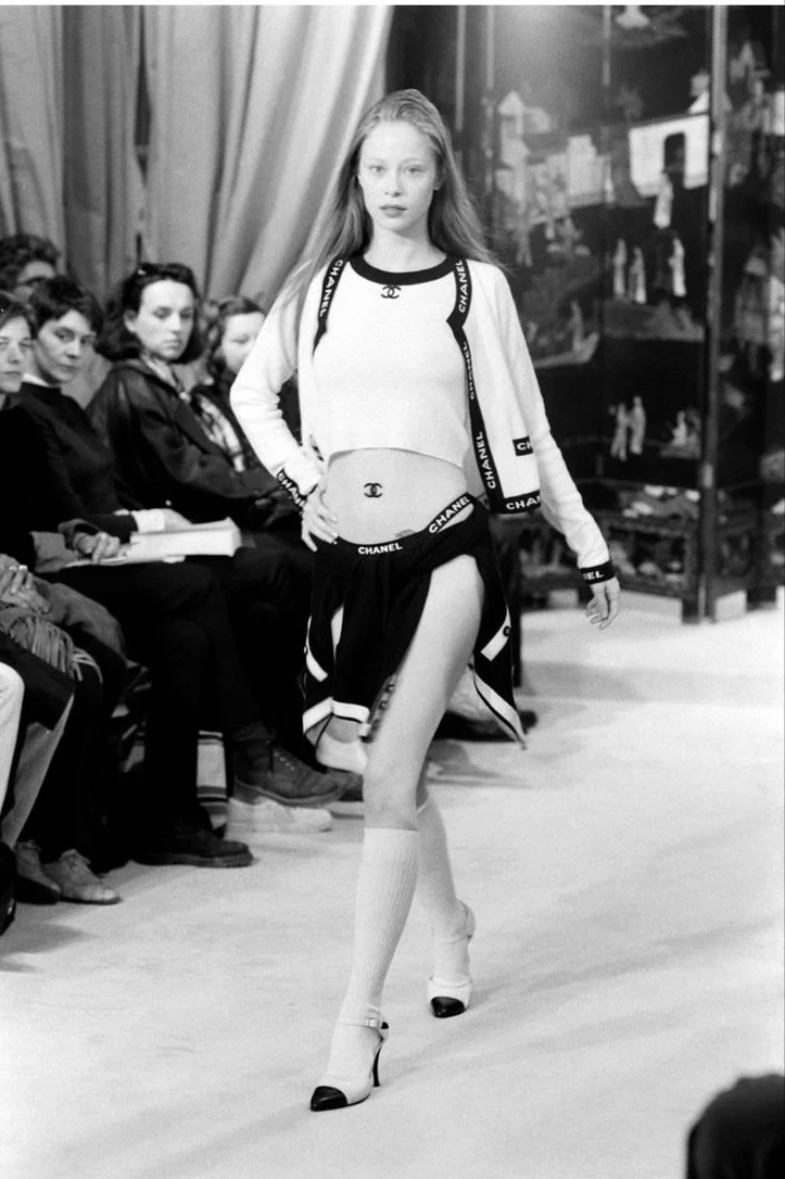 Ensemble cardigan Chanel Croisière 1995 – Image 5