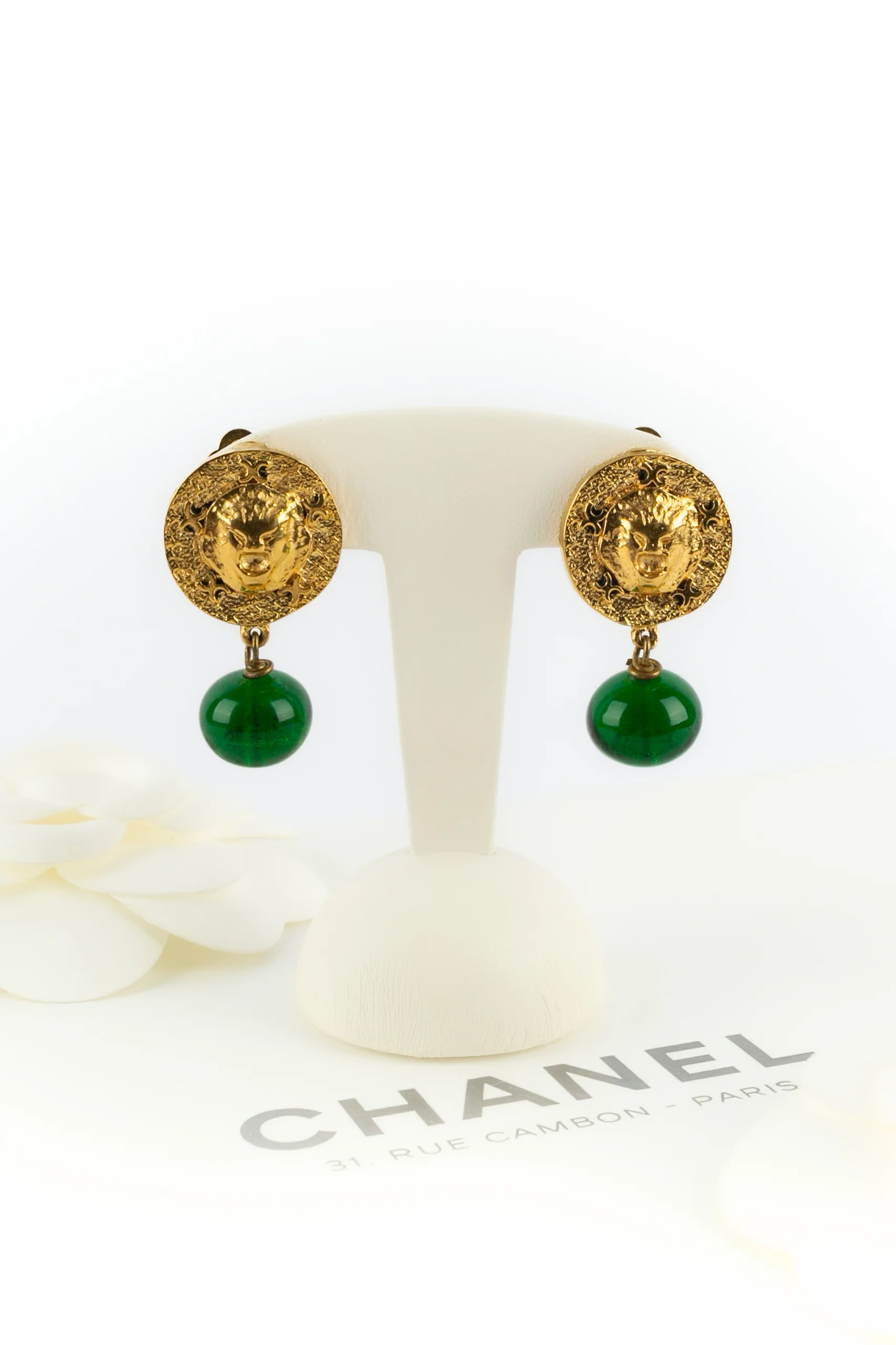 Boucles d'oreilles "Lion" Chanel – Image 2
