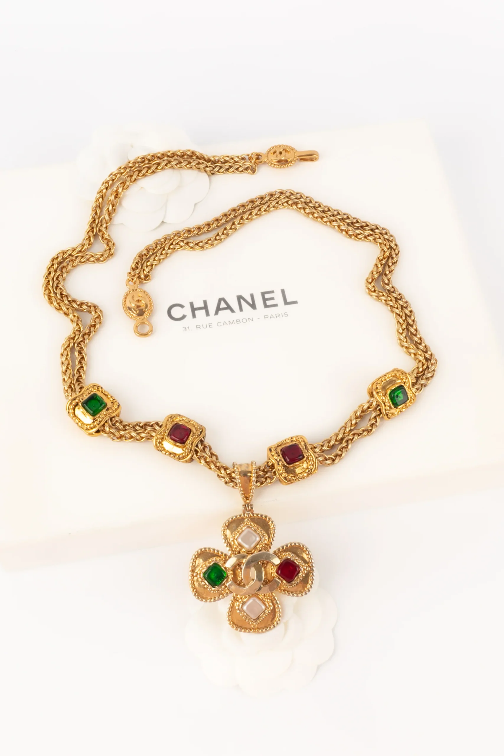 Collier croix Chanel 1996 – Image 2