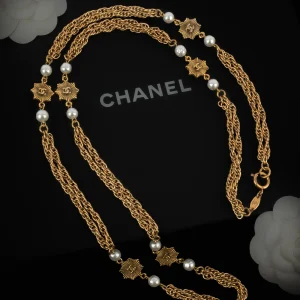 Collier d'étoiles Chanel 1984's
