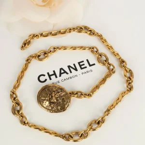 Collier Chanel