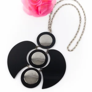 Collier Pierre Cardin (Attribué à)