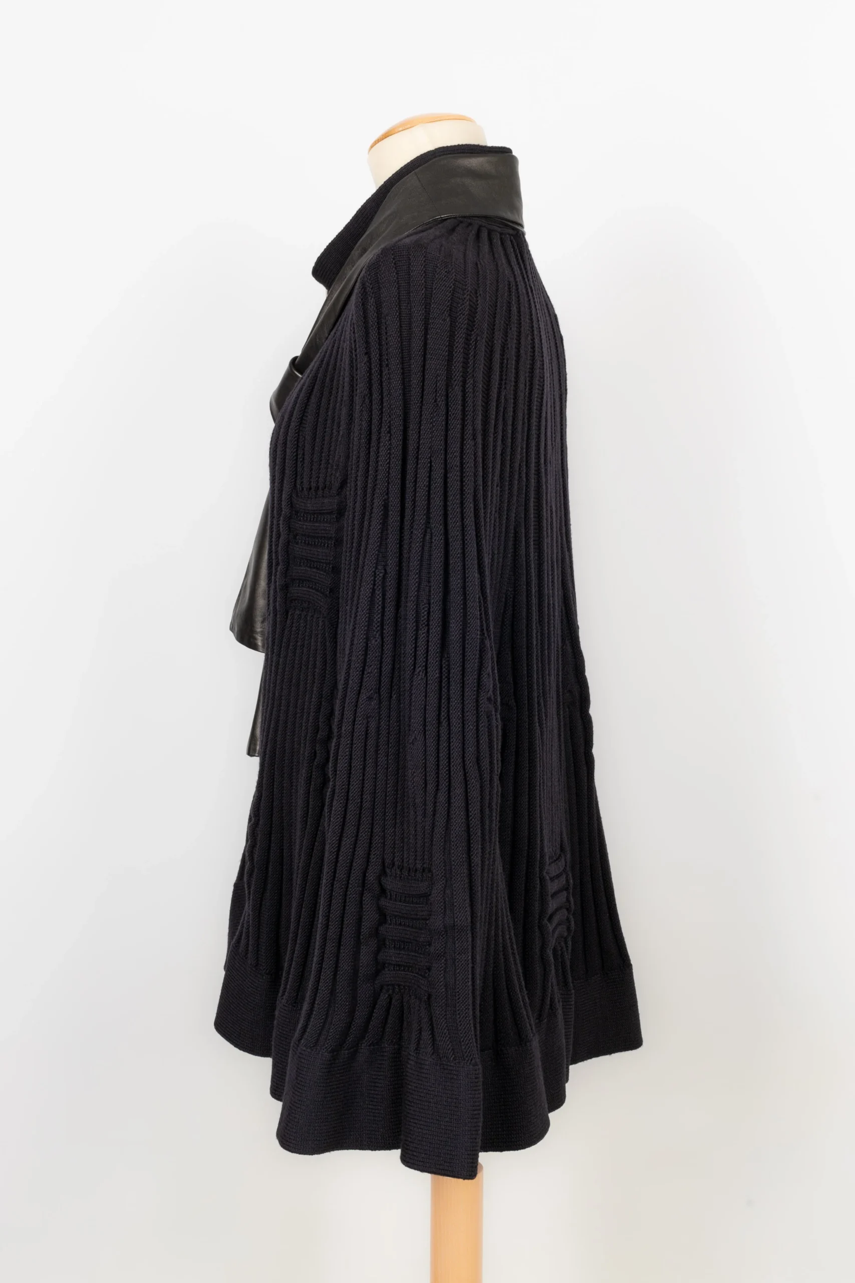 Cape en laine Valentino – Image 5