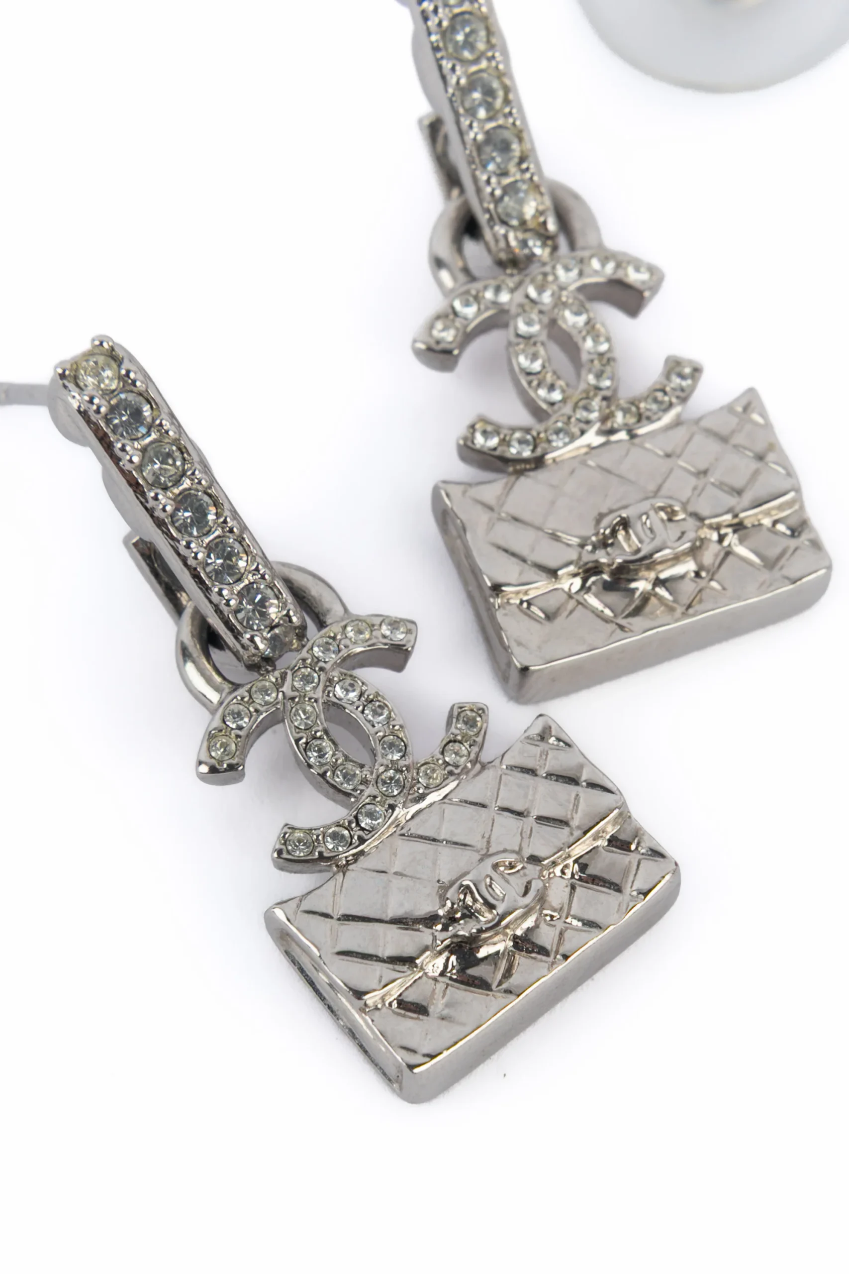 Boucles d'oreilles "flacon de parfum" Chanel 2023 – Image 6