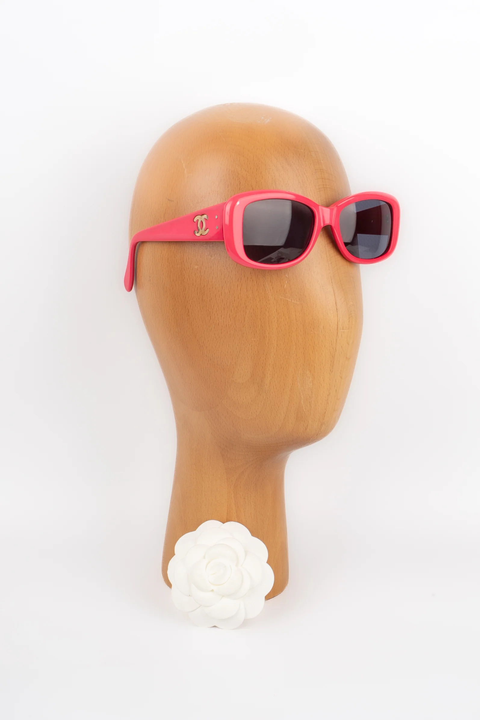 Lunettes de soleil roses Chanel – Image 2