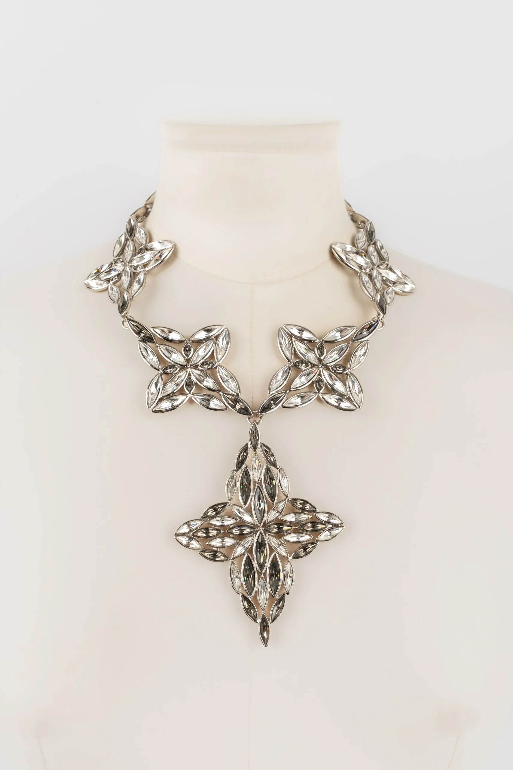Collier Yves Saint Laurent – Image 5