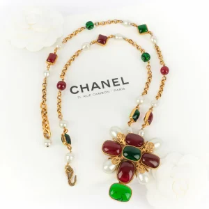 Collier croix Chanel 1994