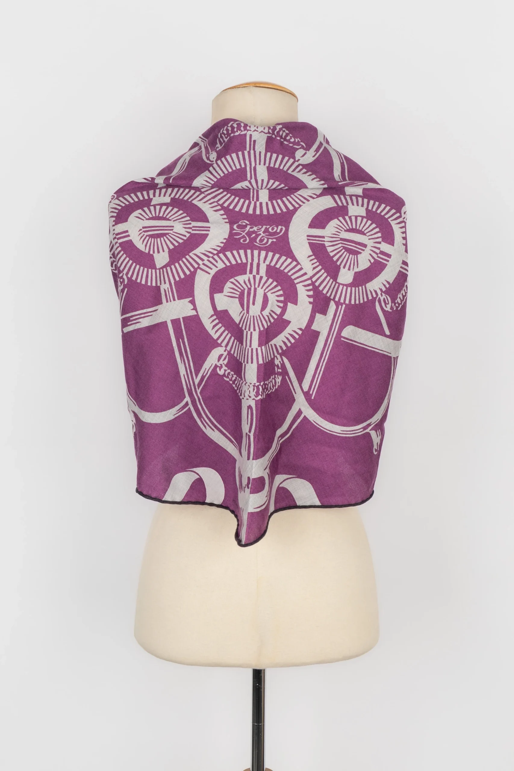 Étole losange "Eperon d'Or" Hermès – Image 4