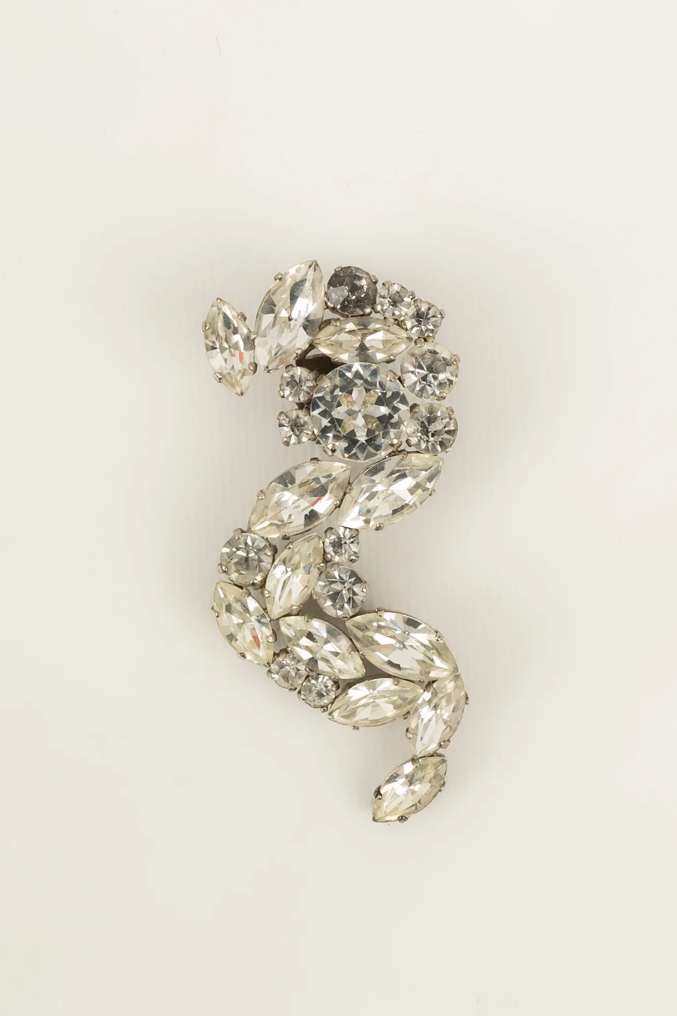 Boucle d'oreille Jean-Louis Scherrer Défilé – Image 3