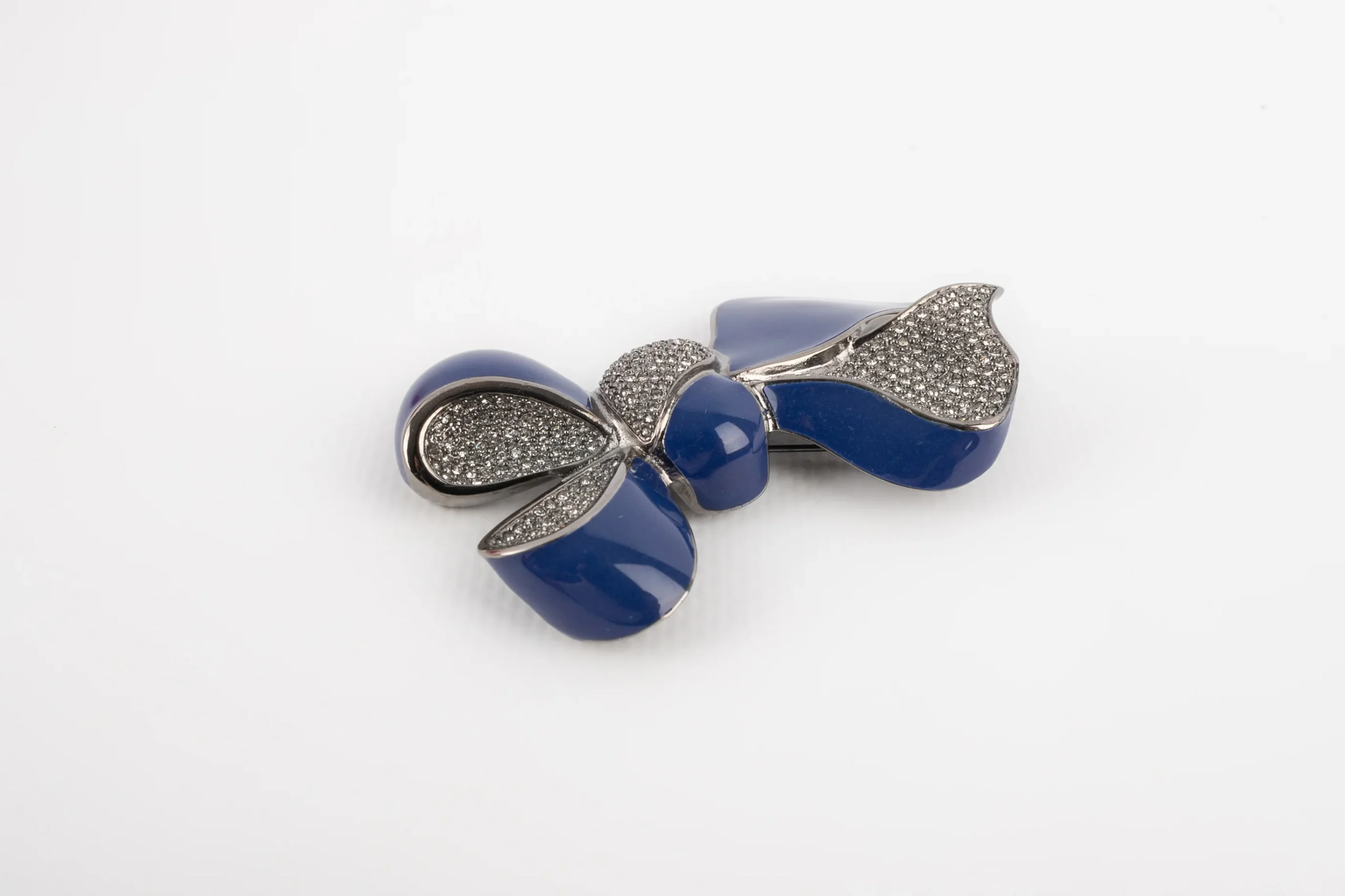 Broche noeud Dior – Image 3