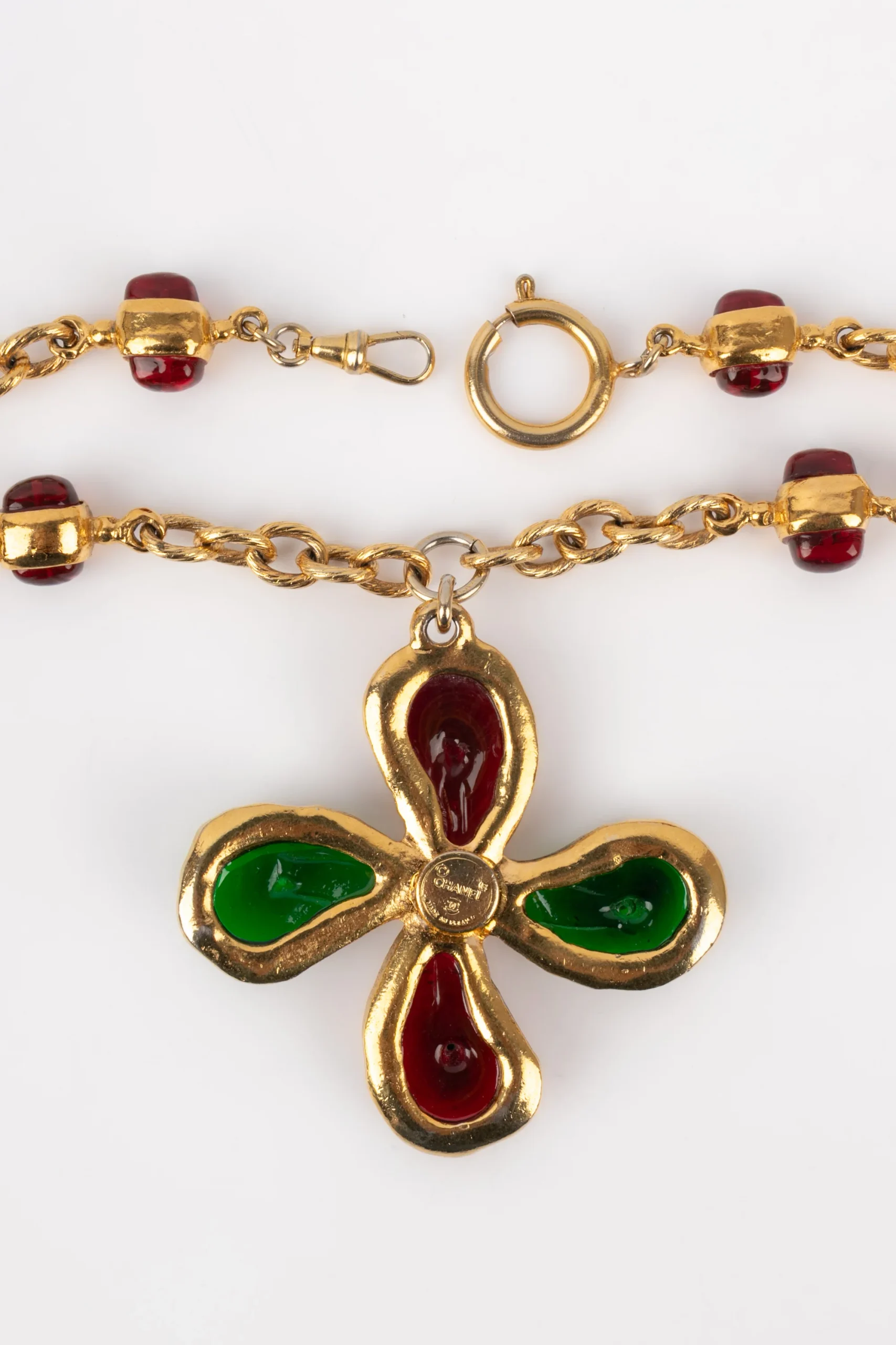 Collier en pâte de verre Chanel – Image 7