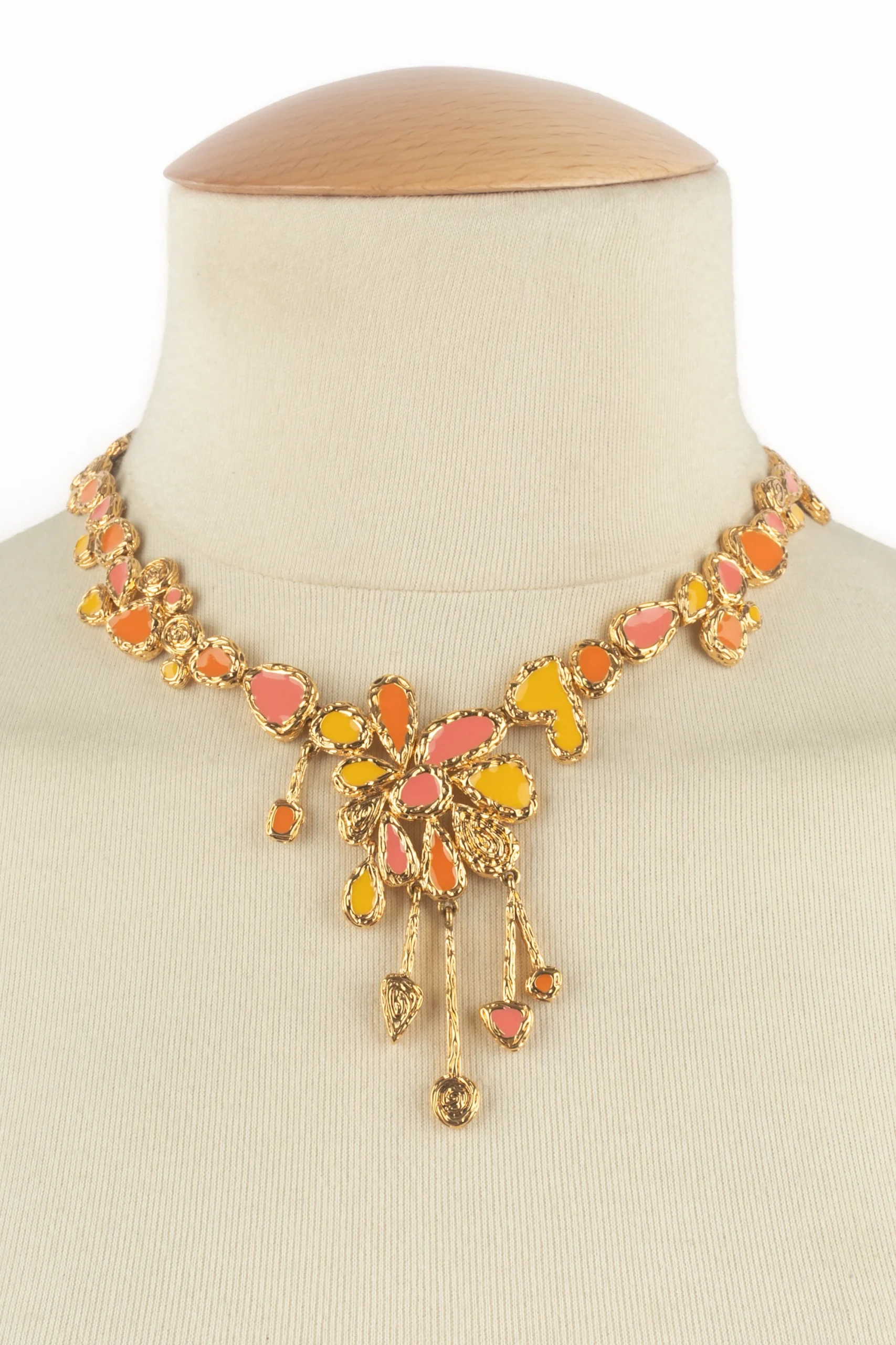 Collier émaillé Nina Ricci – Image 5