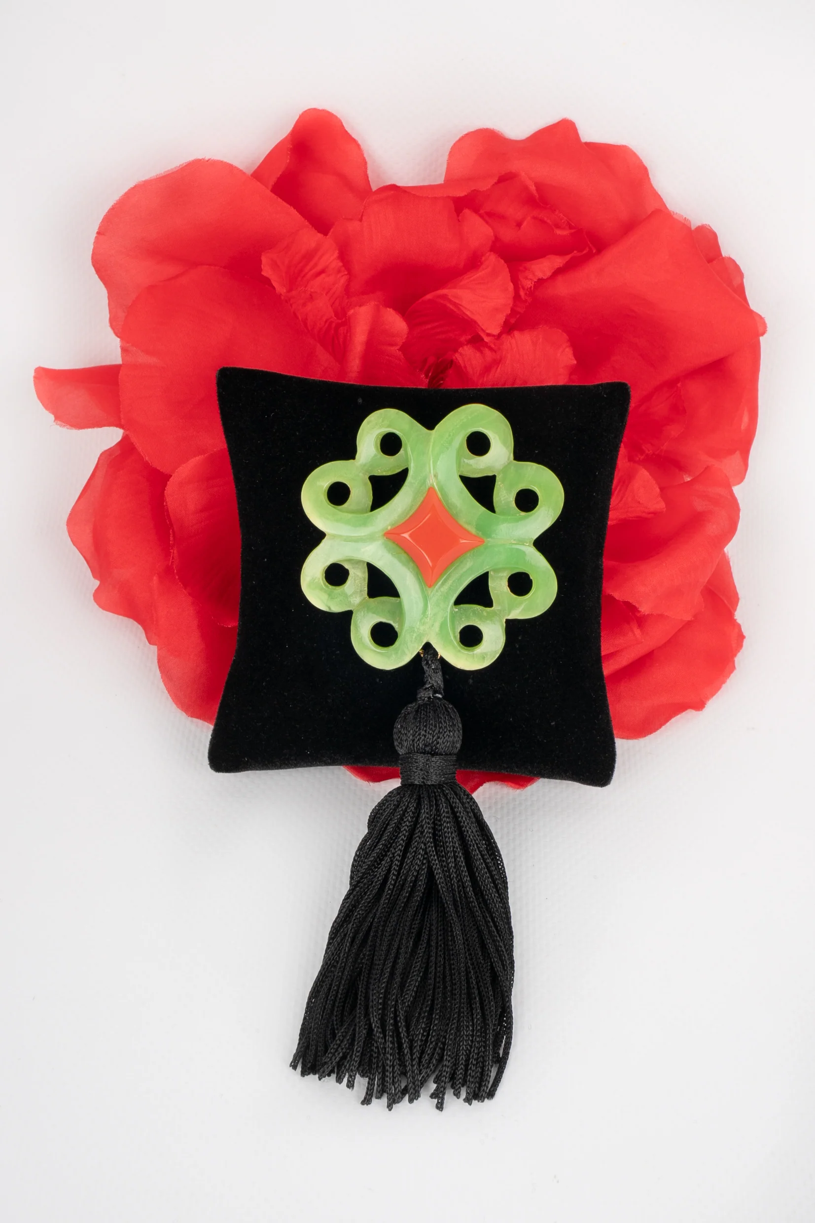 Broche Yves Saint Laurent