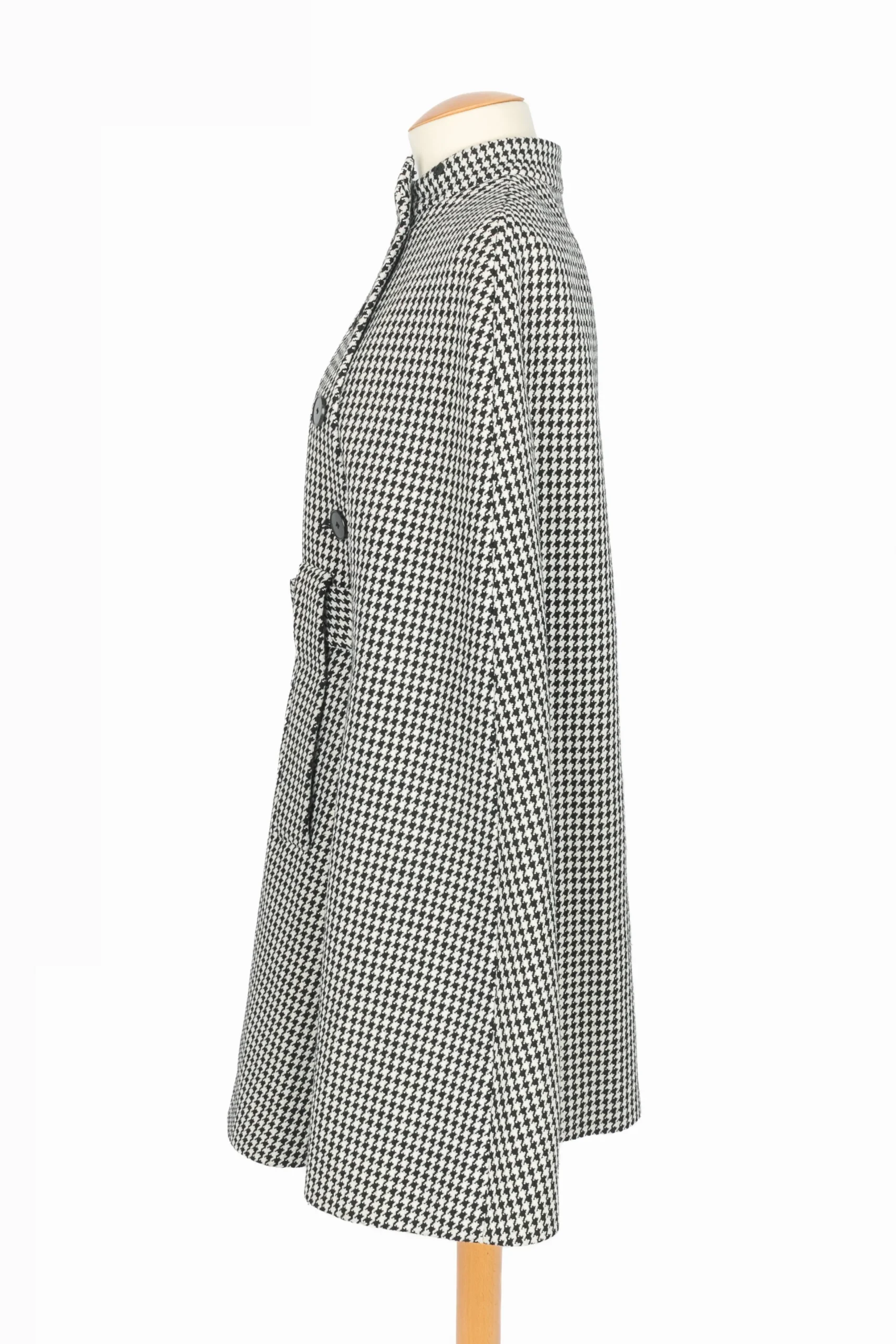 Cape Christian Dior Pre-fall 2017 – Image 6