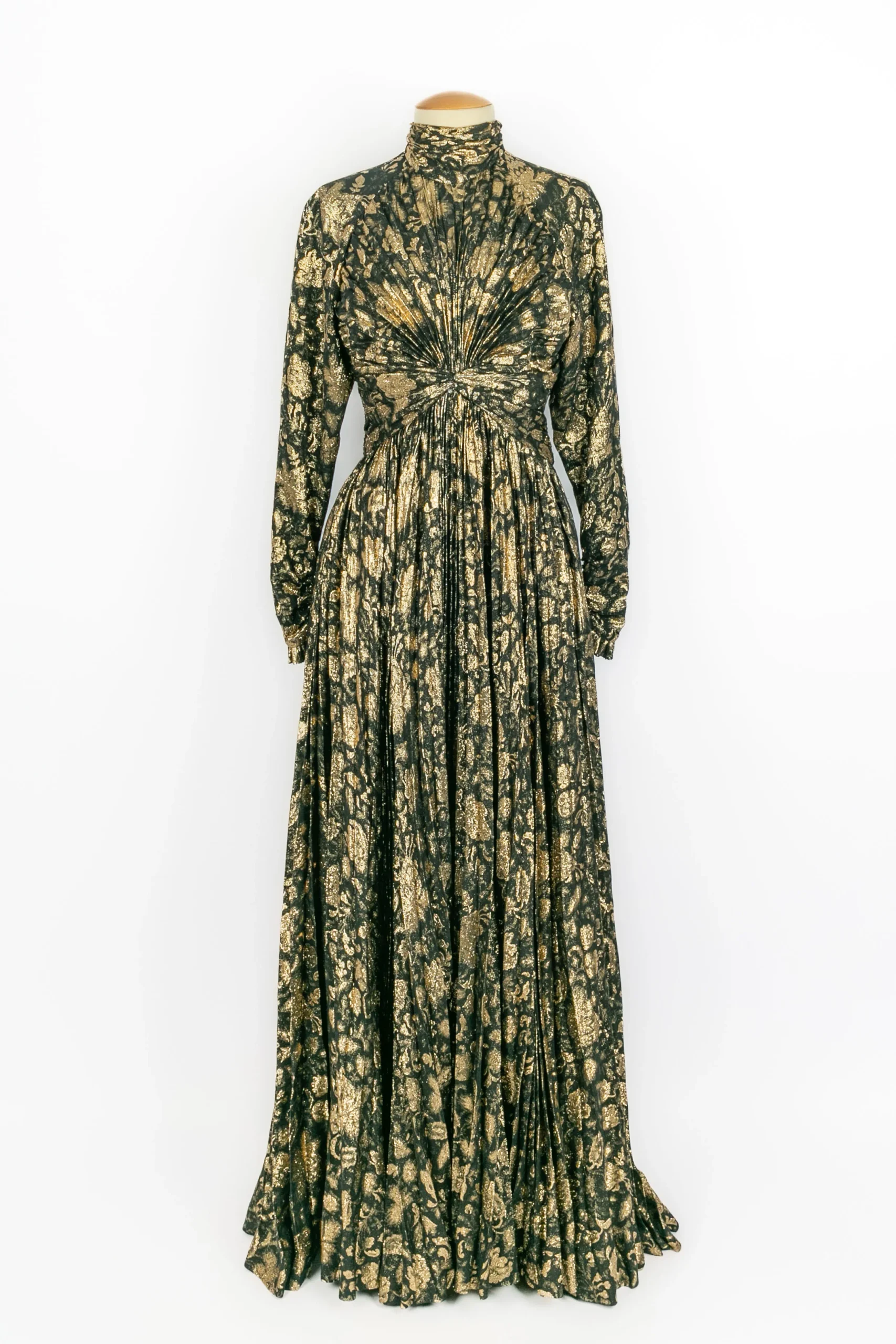Robe en lamé Nina Ricci Haute Couture – Image 2