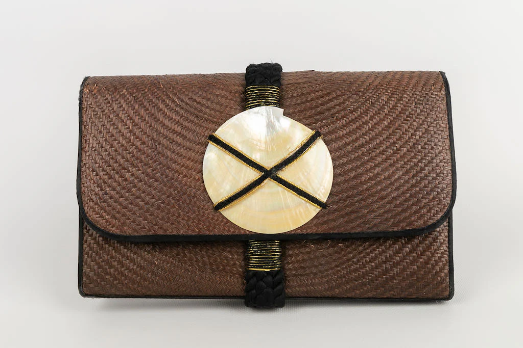 Pochette coquillage Yves Saint laurent – Image 3