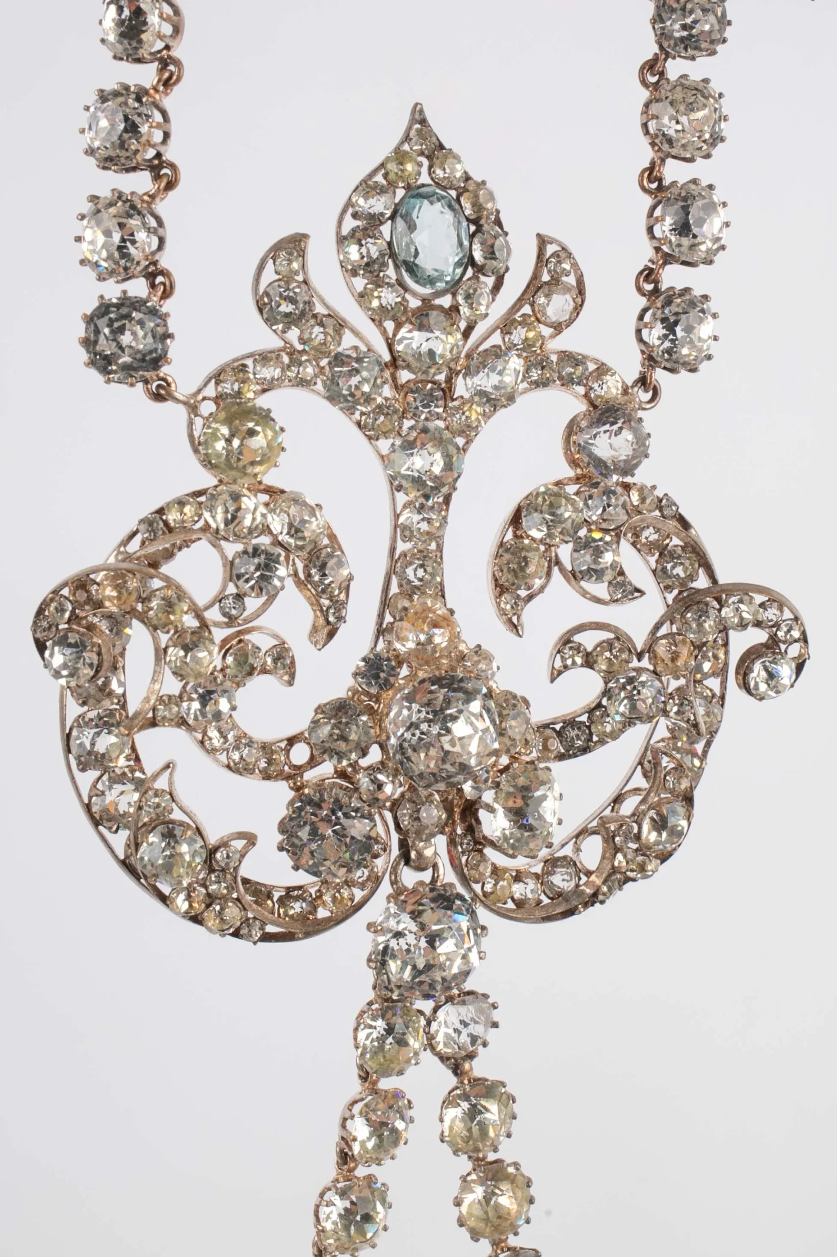 Collier strassé de théâtre – Image 5