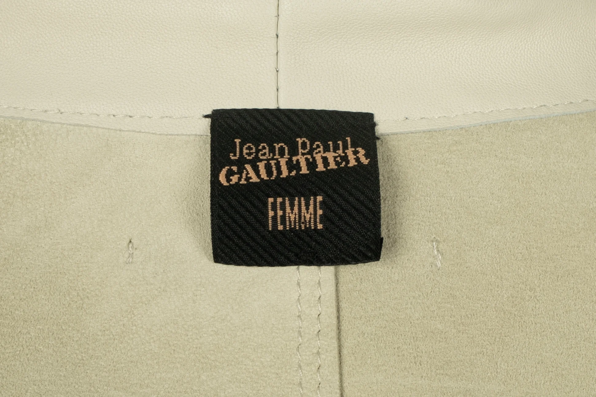 Cape en cuir Jean-Paul Gaultier – Image 8
