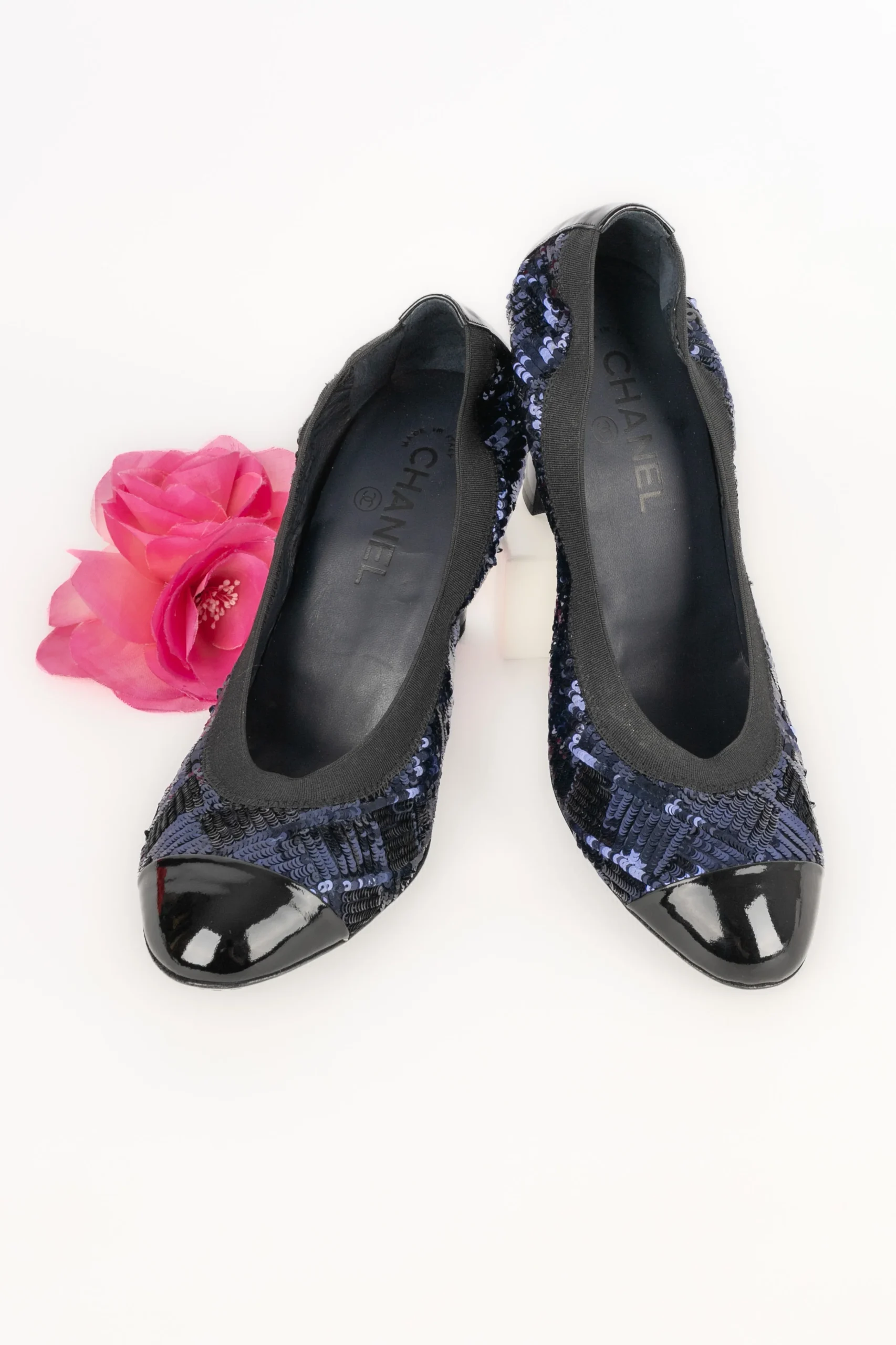 Escarpins bleus Chanel – Image 2