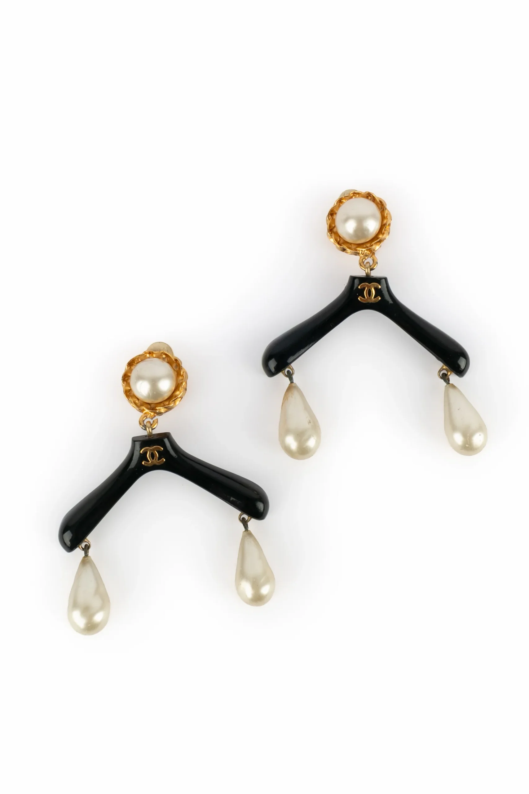 Boucles d'oreilles "cintres" Chanel Haute Couture – Image 3