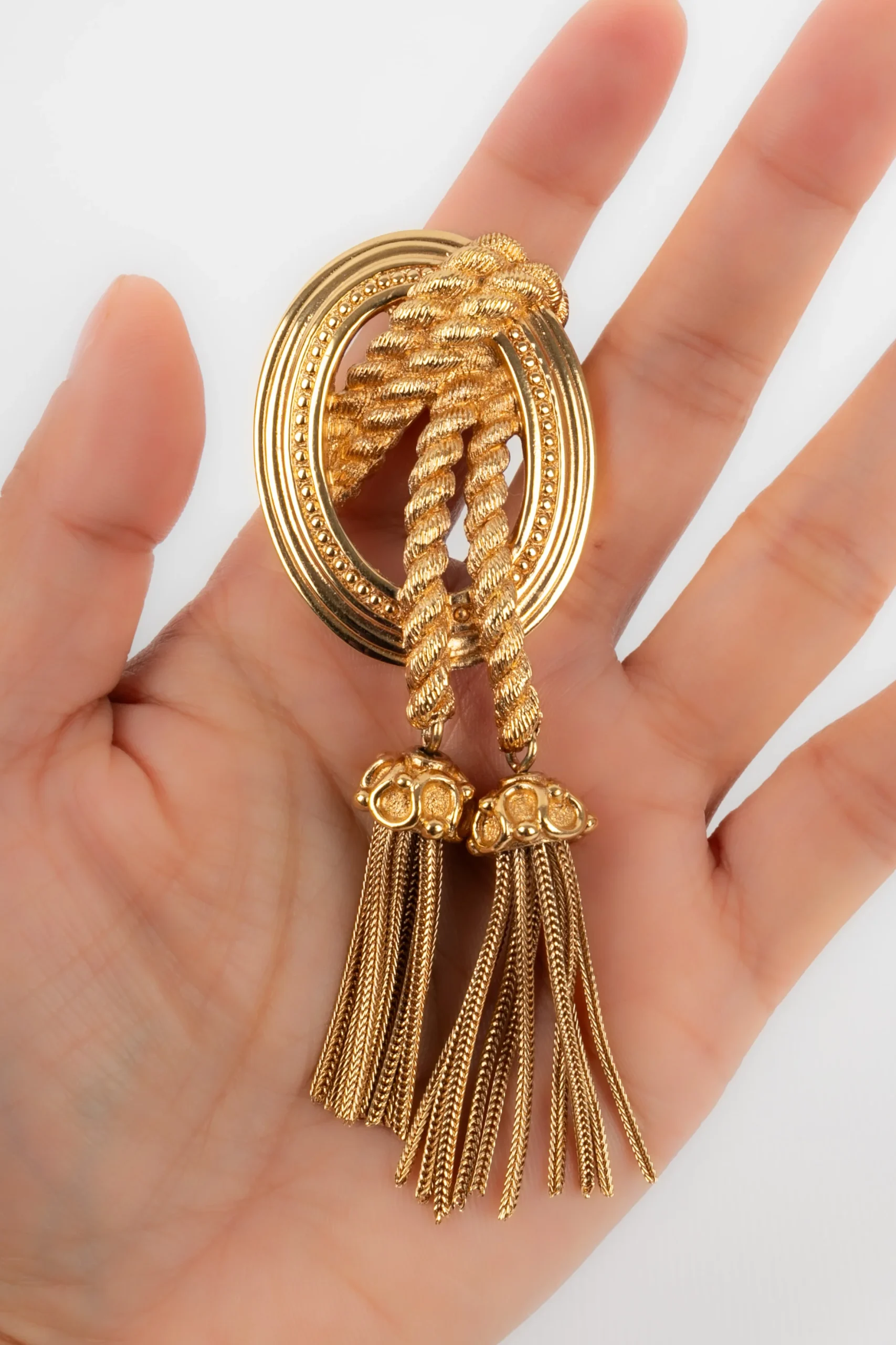 Broche en métal dor Dior – Image 4