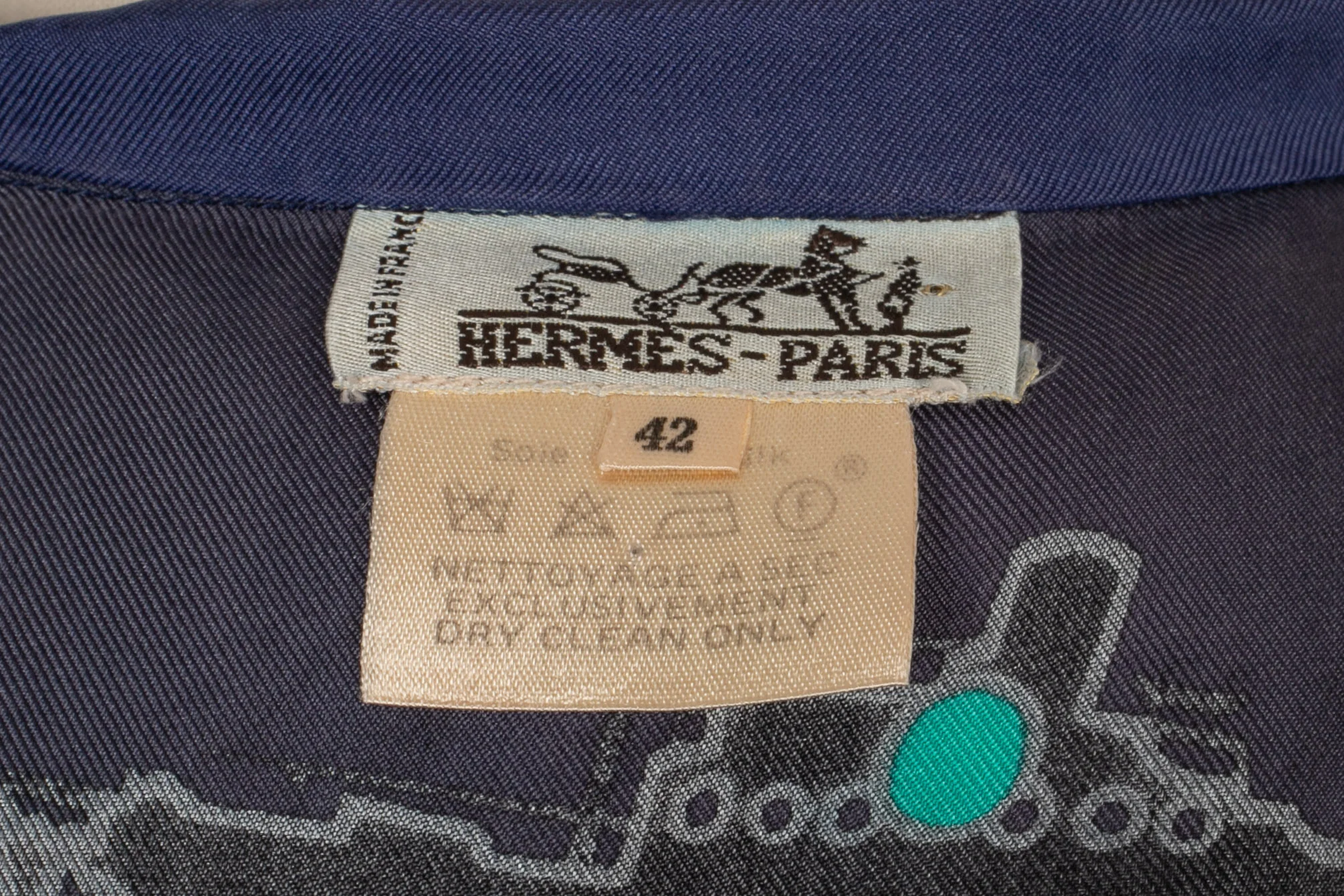 Chemise en soie Hermès – Image 9