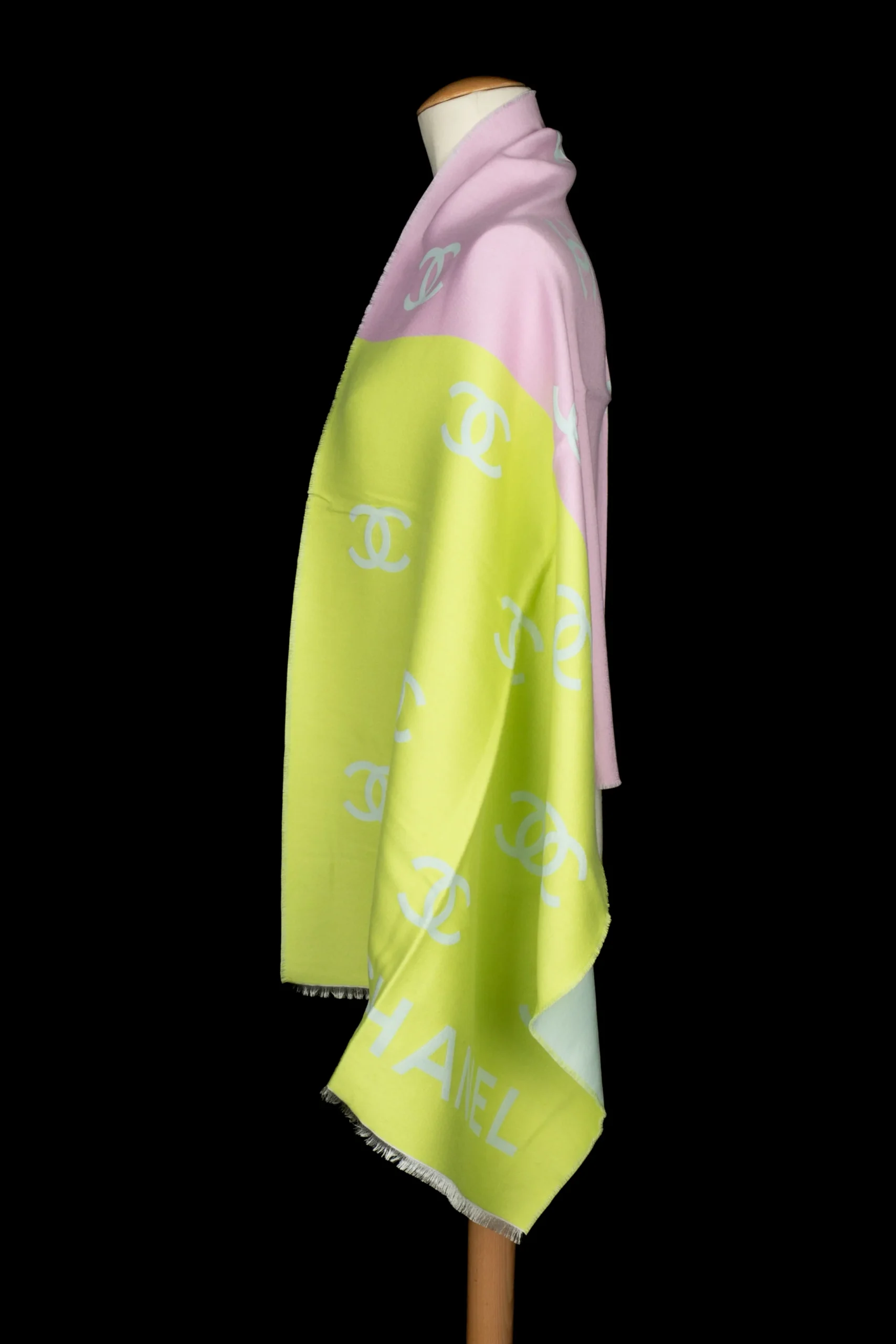 Écharpe tricolore Chanel – Image 7