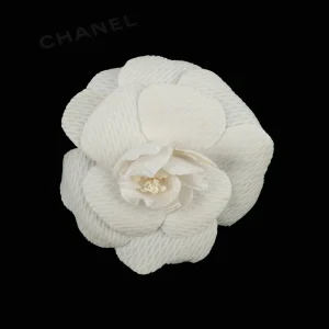 Broche camélia Chanel