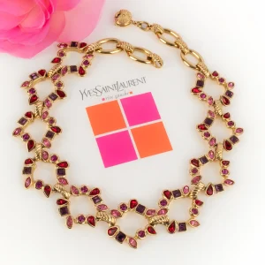 Collier rose Yves Saint Laurent