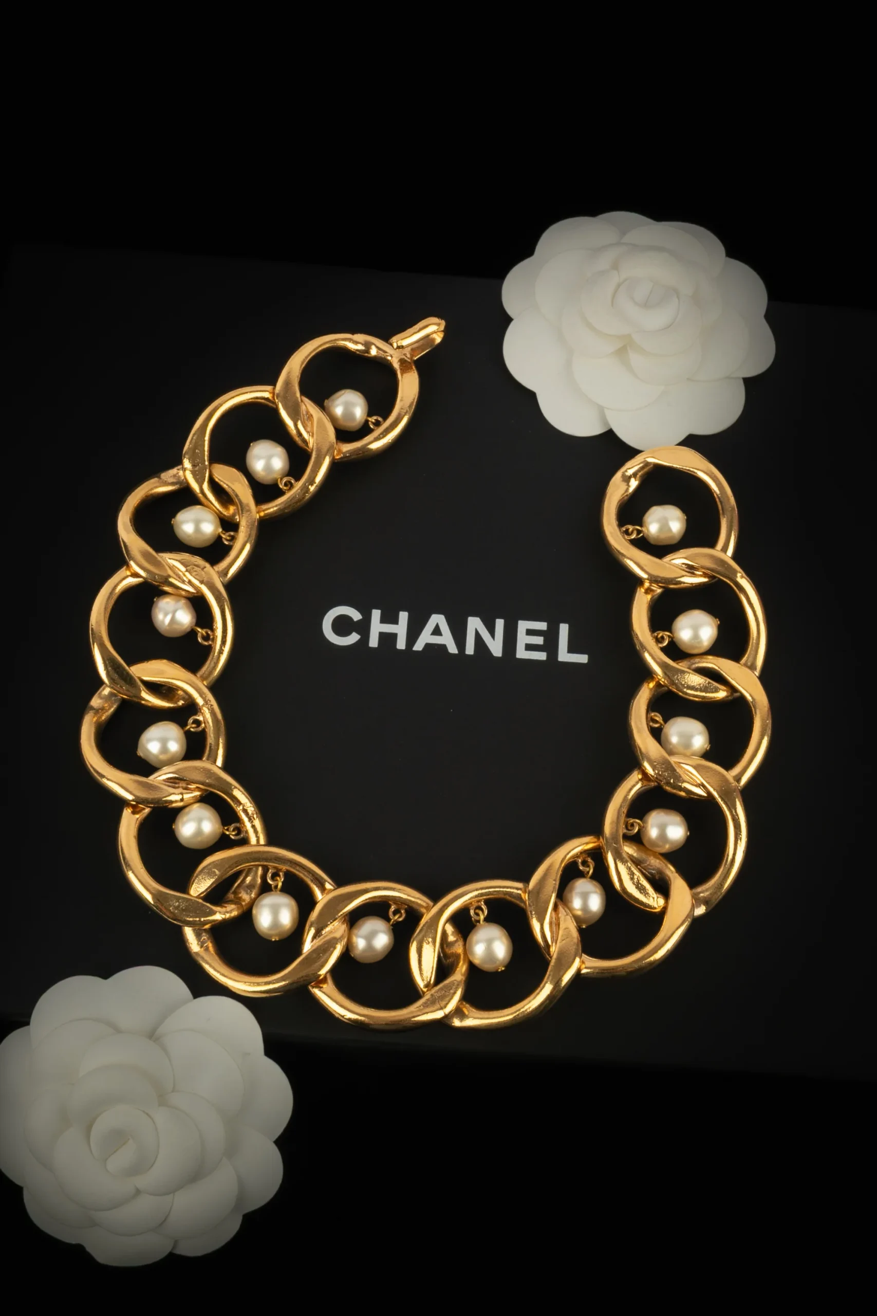 Collier court Chanel Printemps 1986