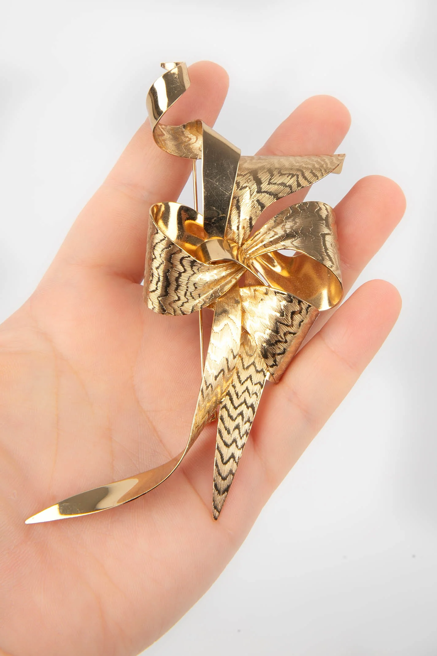 Broche noeud Dior – Image 4