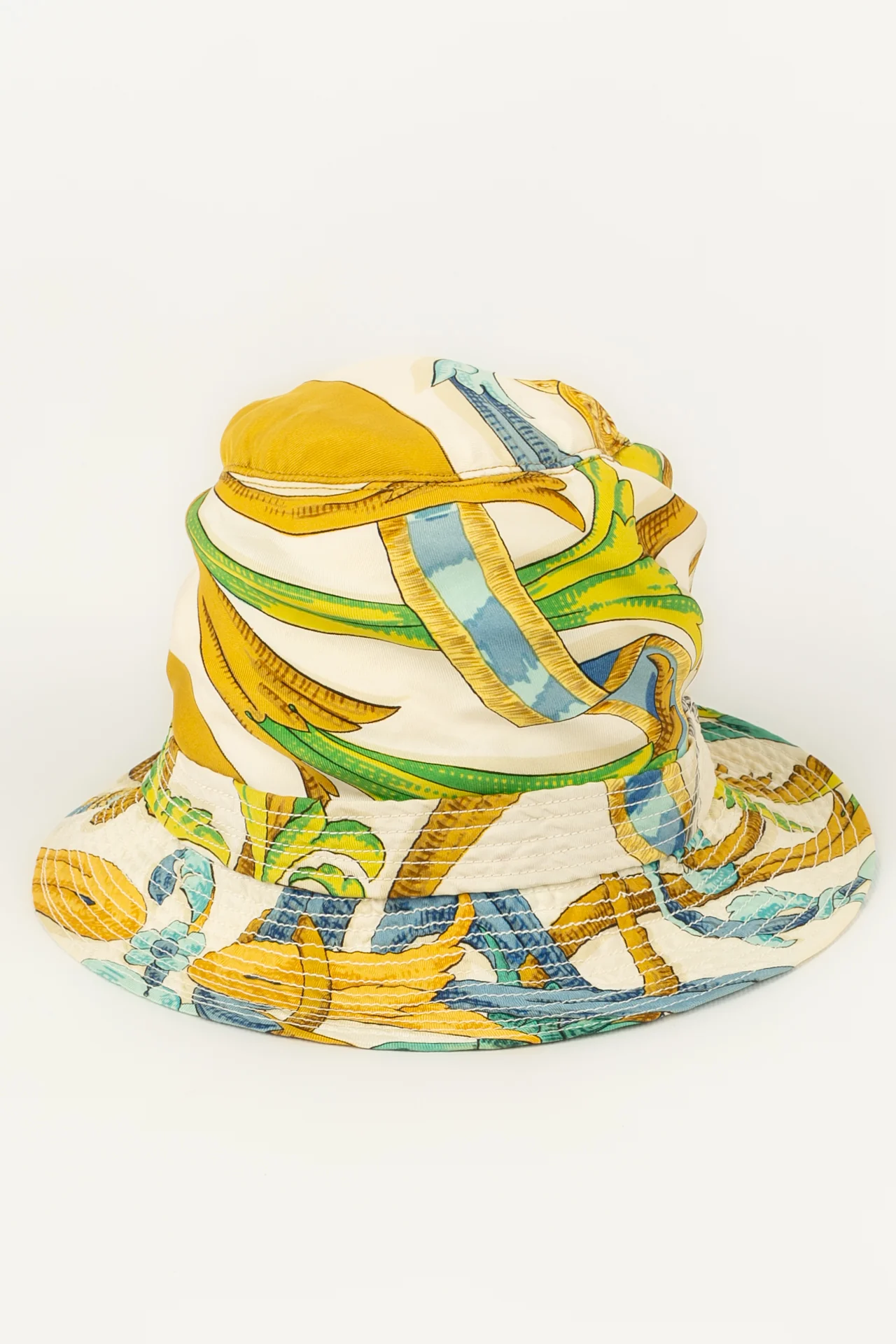 Chapeau en soie Hermès – Image 6
