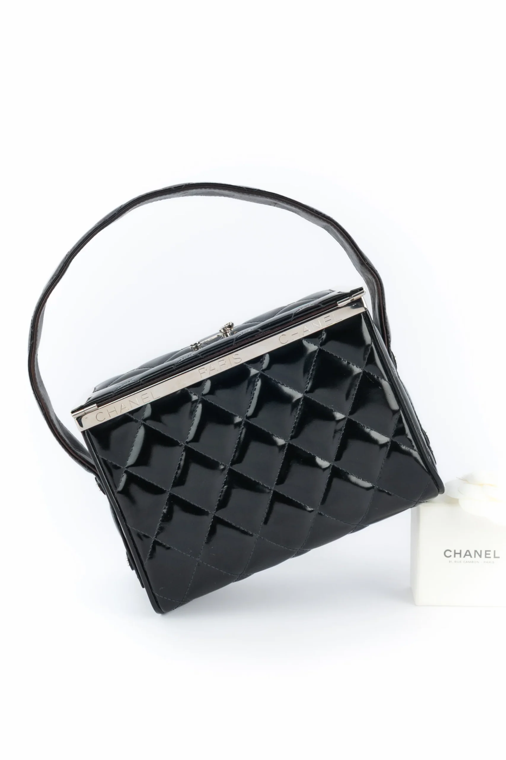 Sac "Box" Chanel Eté 1996 – Image 2