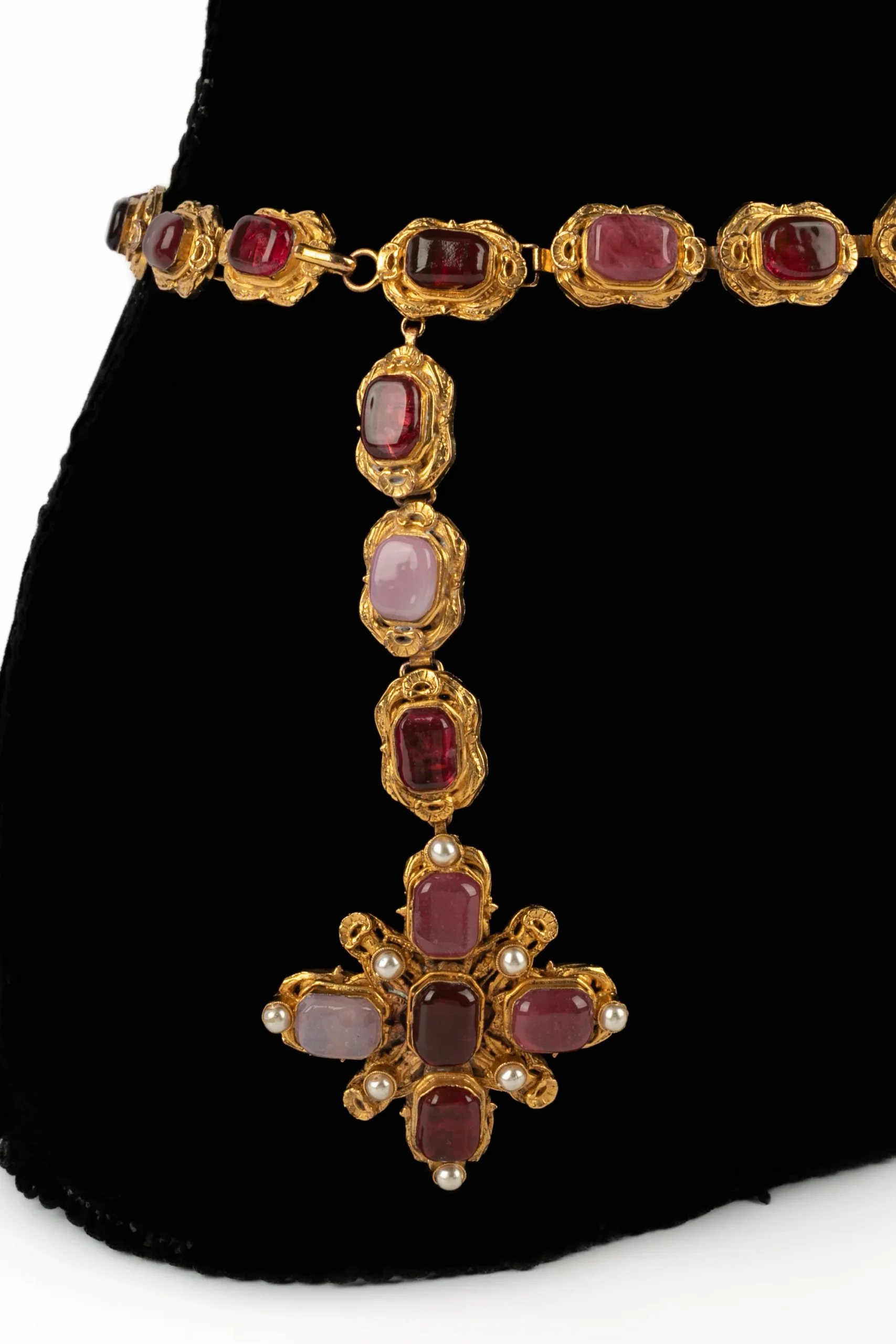Collier croix Chanel Haute Couture 1992 – Image 7