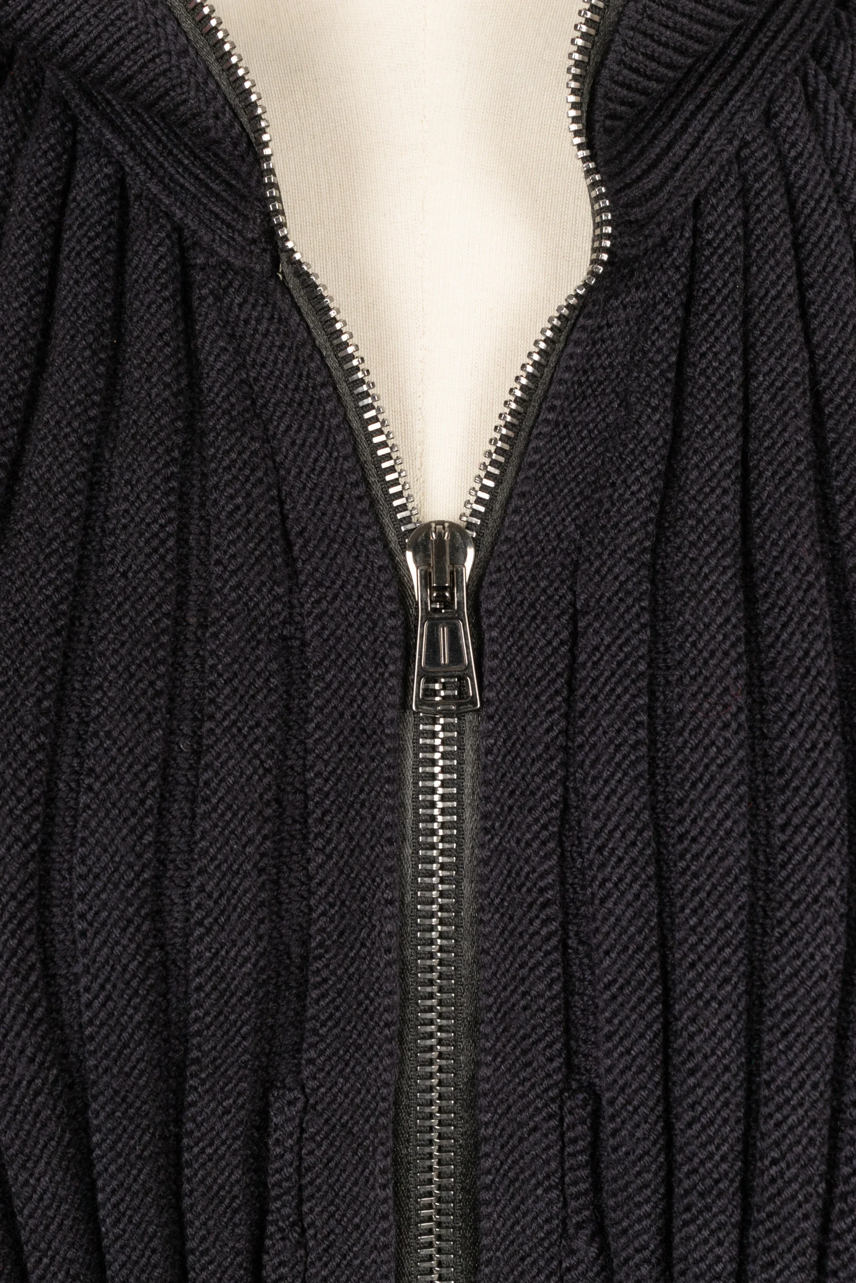 Cape en laine Valentino – Image 8