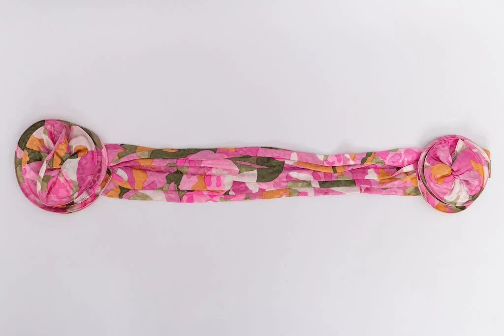 Bandeau en soie Nina Ricci – Image 3