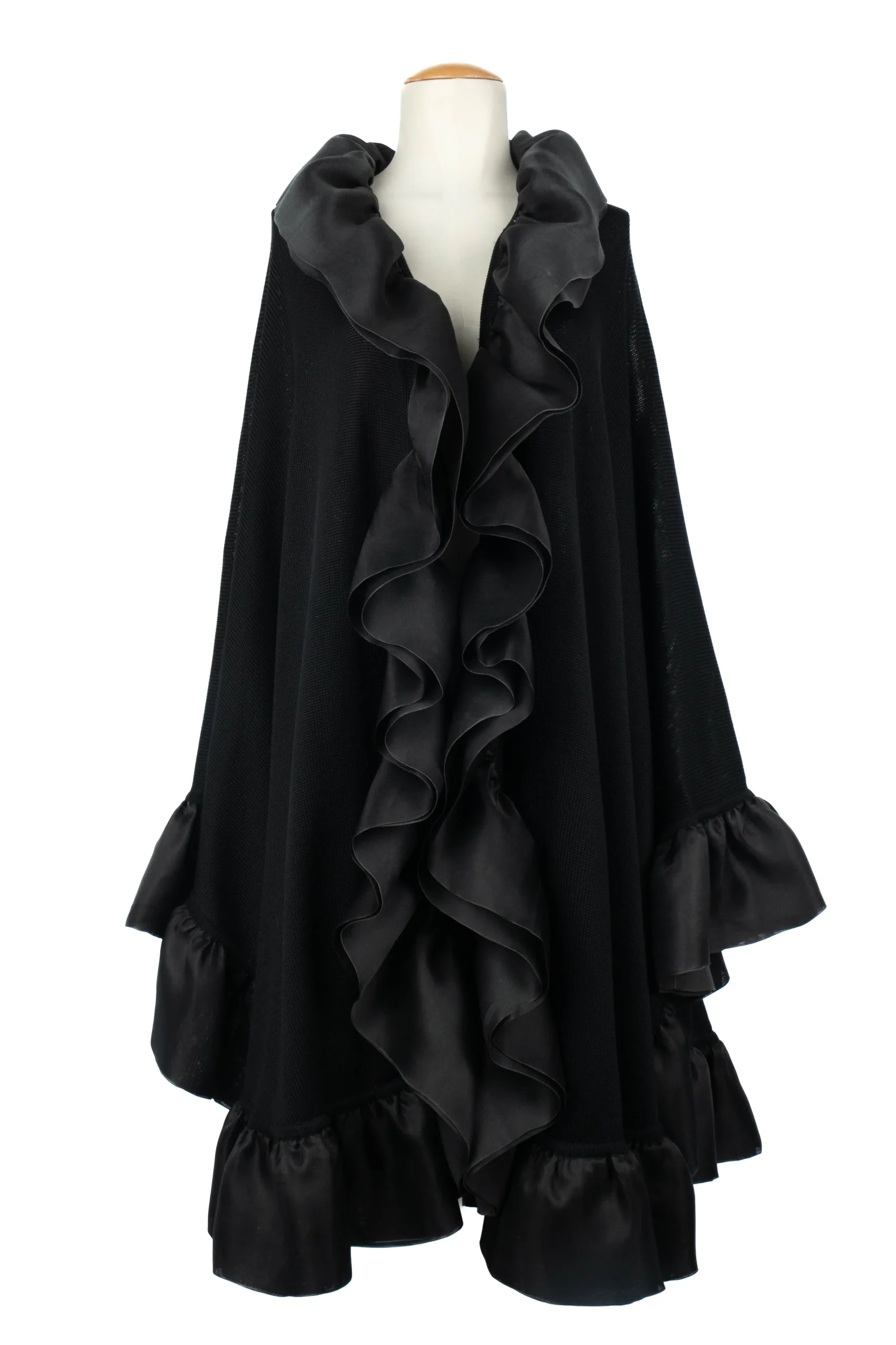 Cape en soie noire Isabel Canovas – Image 2