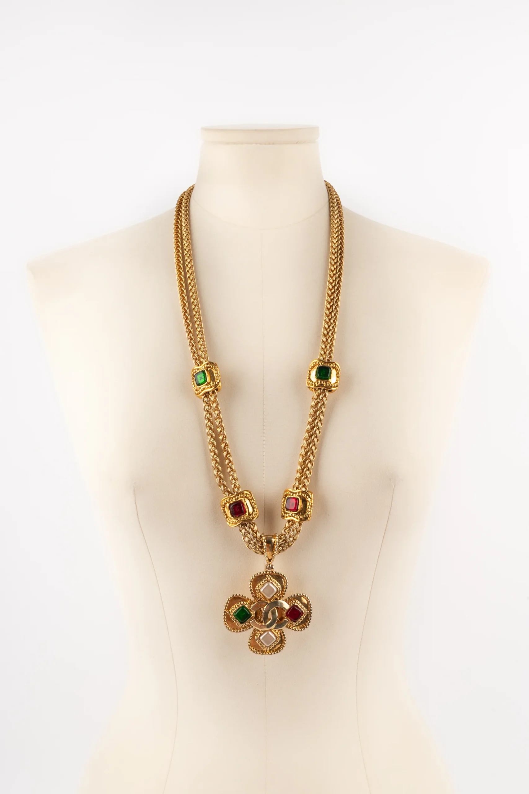 Collier croix Chanel 1996 – Image 4