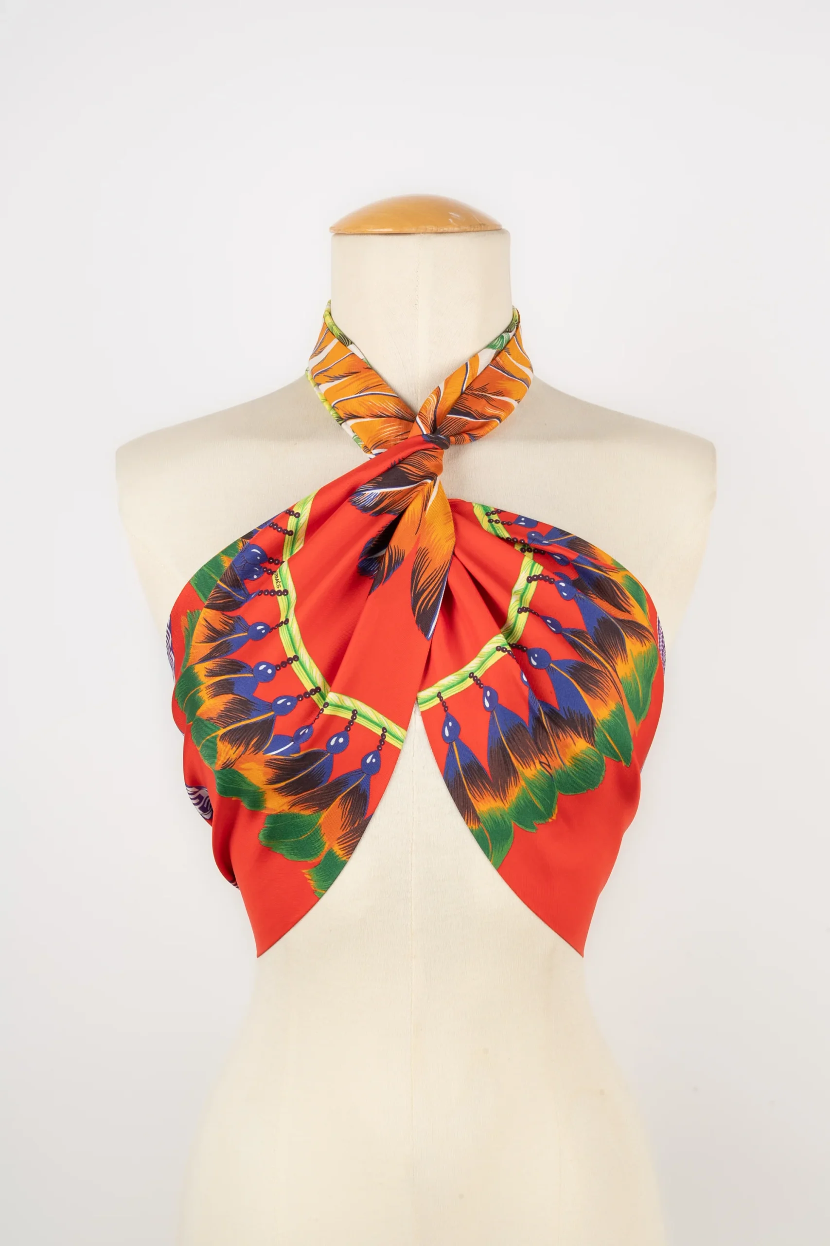 Echarpe en soie Hermès – Image 4